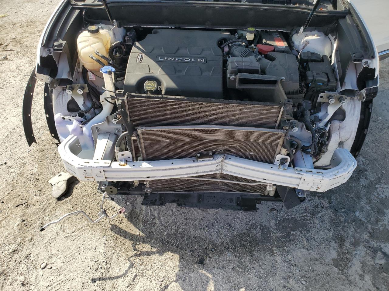 2017 Lincoln Mkx Premiere VIN: 2LMPJ6JRXHBL49737 Lot: 84467825