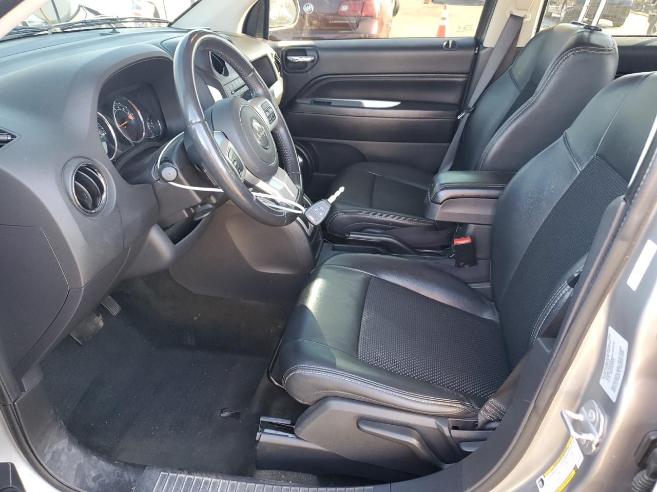 2016 Jeep Compass Latitude VIN: 1C4NJDEB9GD775761 Lot: 85341625