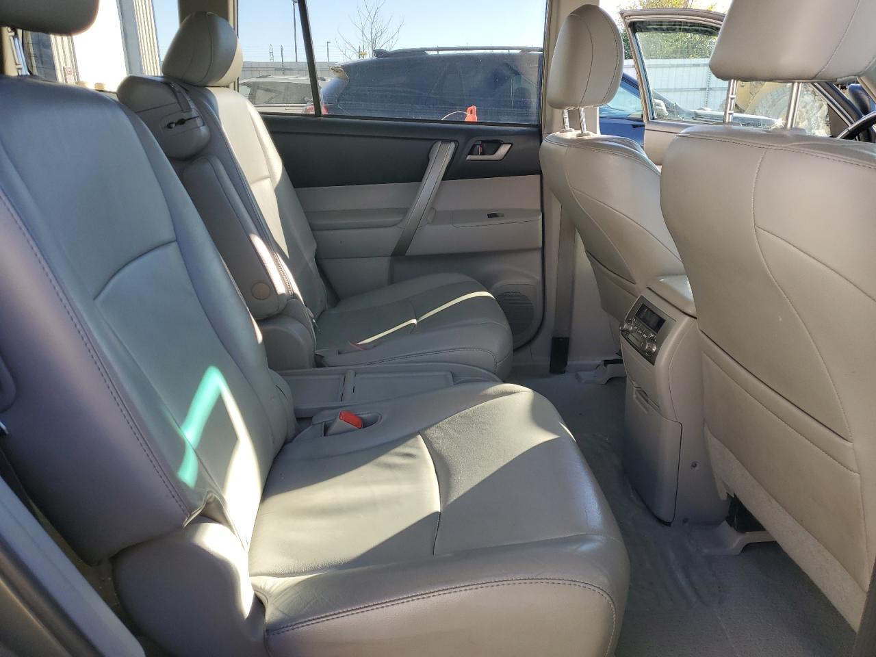 2010 Toyota Highlander Se VIN: 5TDJK3EH6AS038426 Lot: 85932495