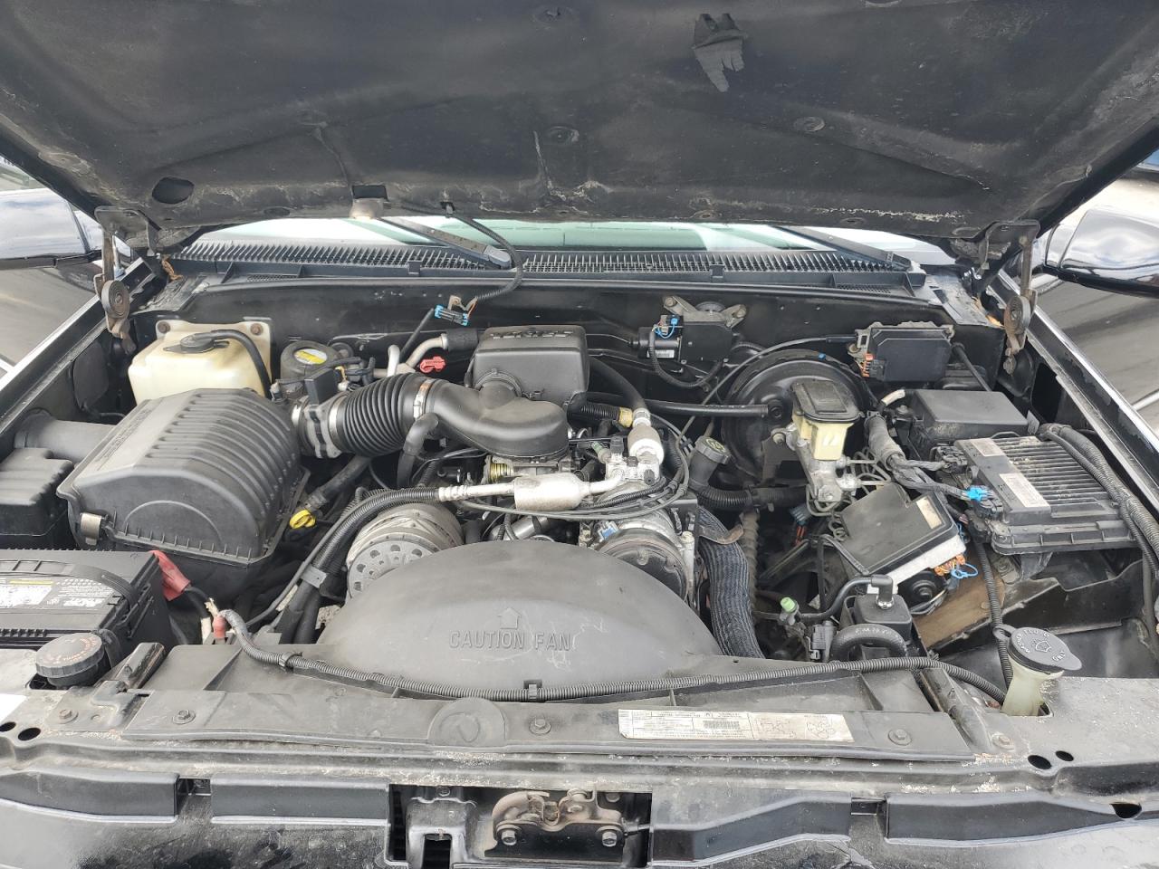 2000 Chevrolet Tahoe C1500 VIN: 1GNEC13RXYR113305 Lot: 82353245