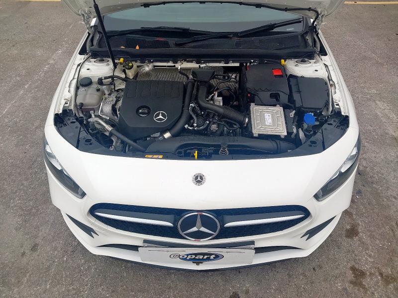 2021 MERCEDES-BENZ A 180 AMG LINE ED EXECUTI 
