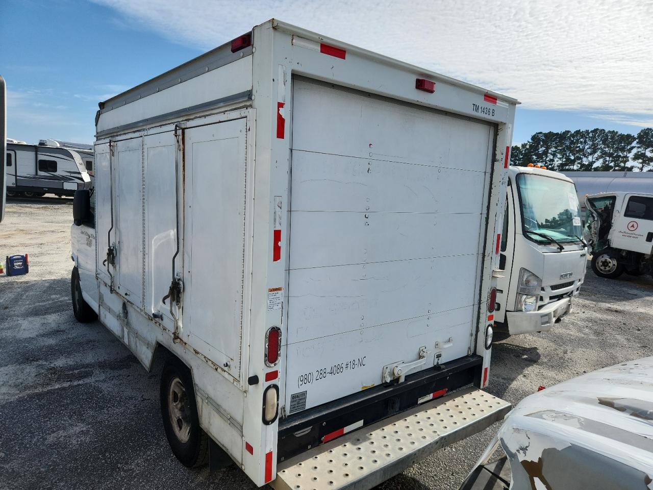 2008 GMC Savana Cutaway G3500 VIN: 1GDGG31C181910276 Lot: 84301215