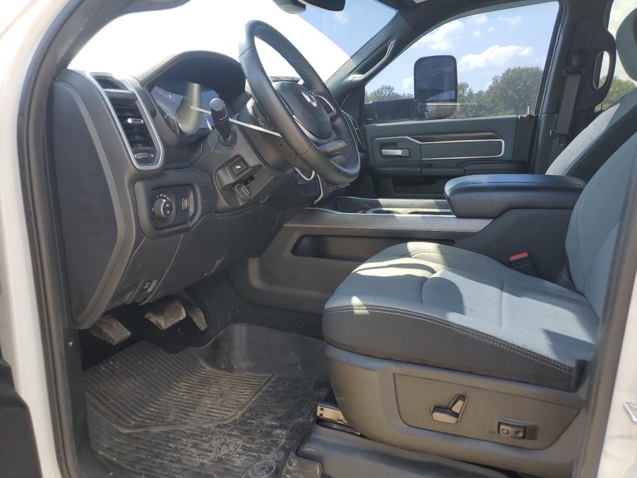 2022 Ram 3500 Big Horn/Lone Star VIN: 3C63RRHL1NG211644 Lot: 84829775