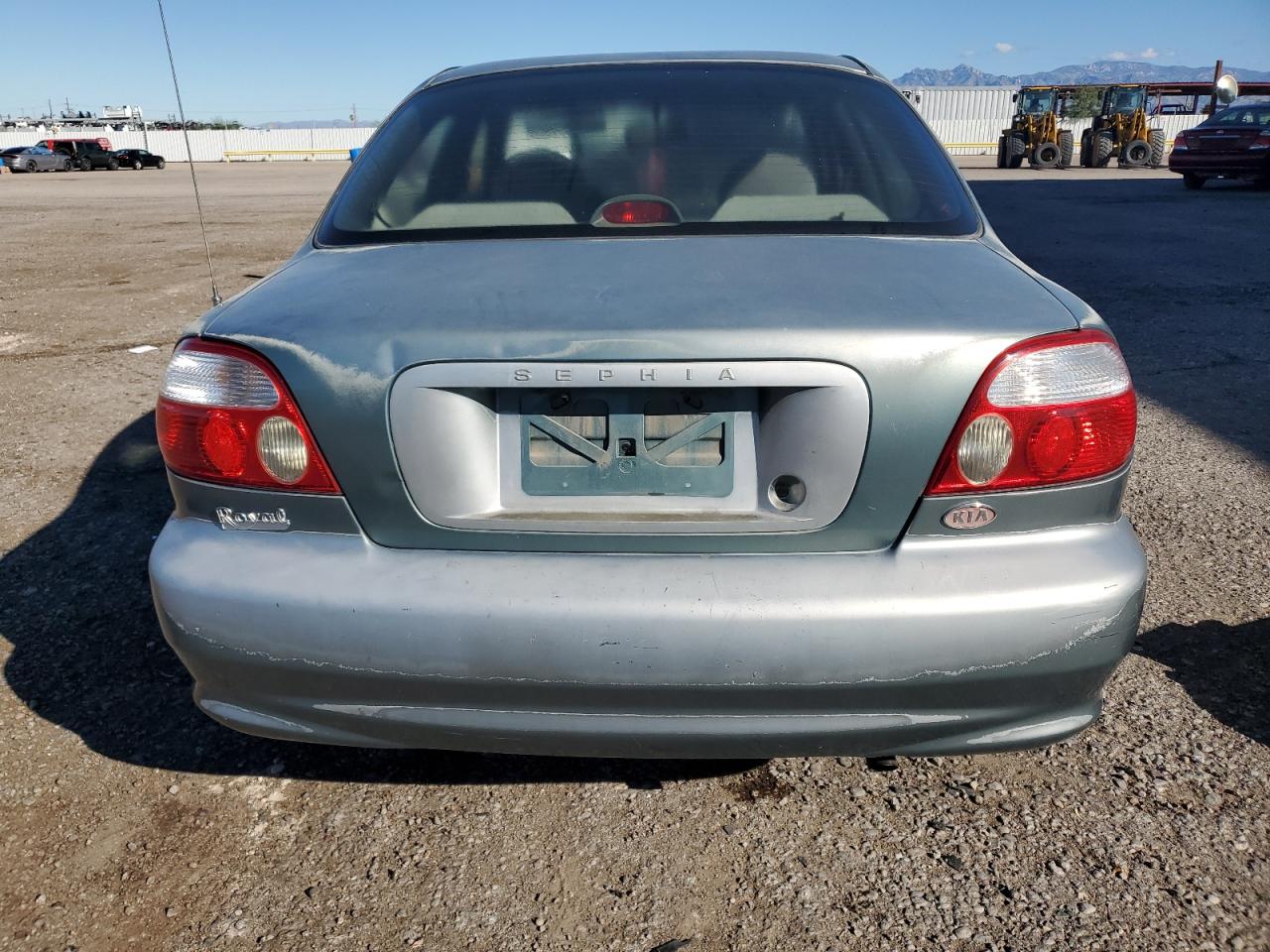 2000 Kia Sephia Base VIN: KNAFB1211Y5836265 Lot: 86290735