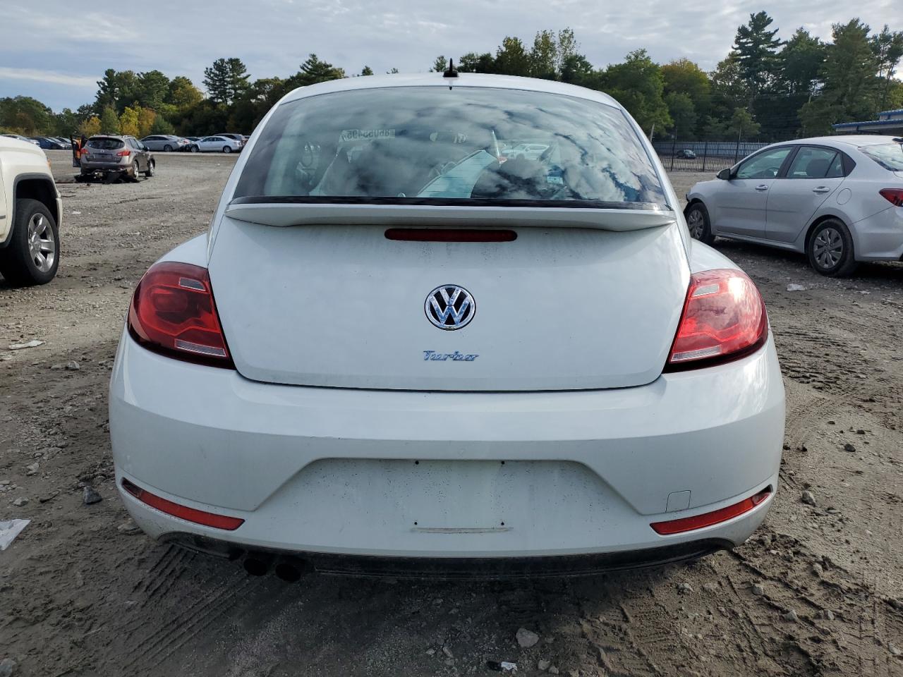 2019 Volkswagen Beetle S VIN: 3VWFD7AT9KM719972 Lot: 86055495