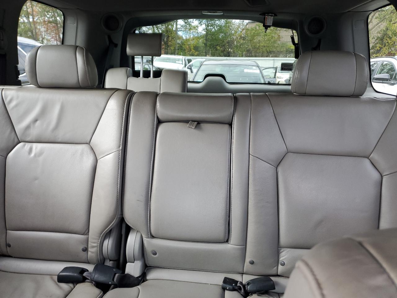 2009 Honda Pilot Touring VIN: 5FNYF48929B016937 Lot: 86481055