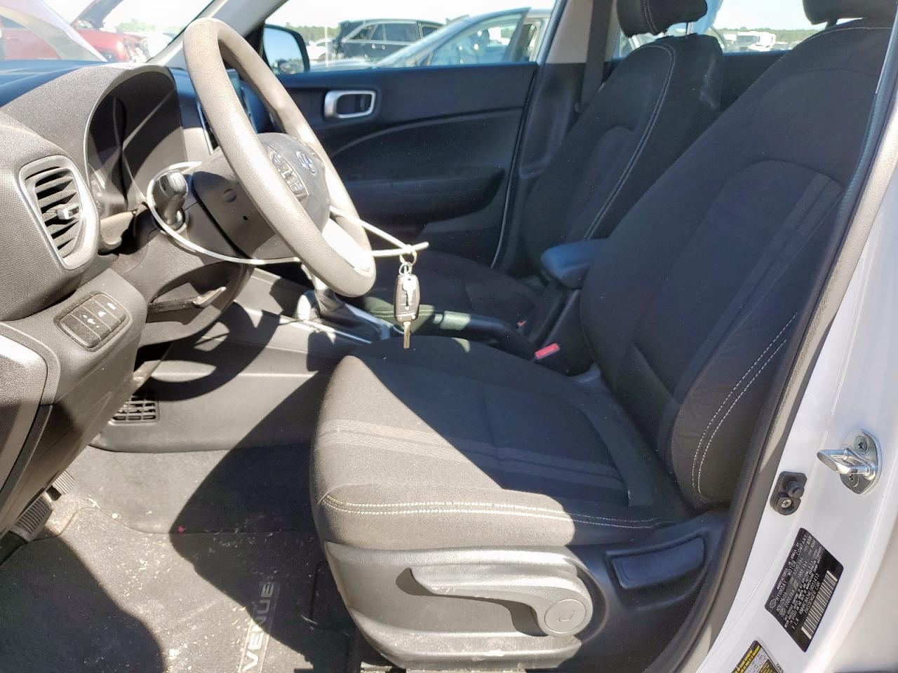 2020 Hyundai Venue Sel VIN: KMHRC8A34LU031413 Lot: 90706085