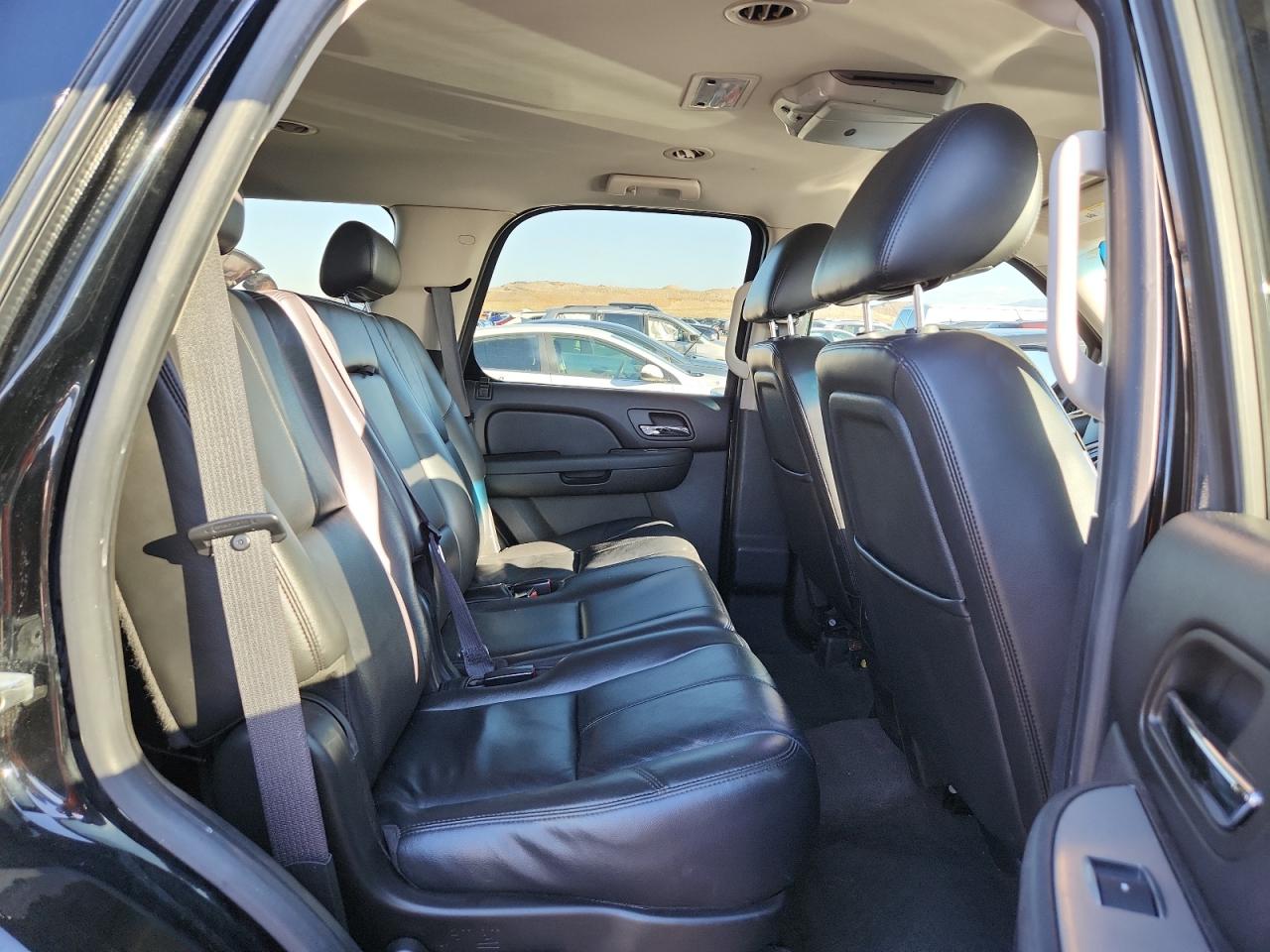 2010 Chevrolet Tahoe K1500 Lt VIN: 1GNUKBE08AR225609 Lot: 82423145