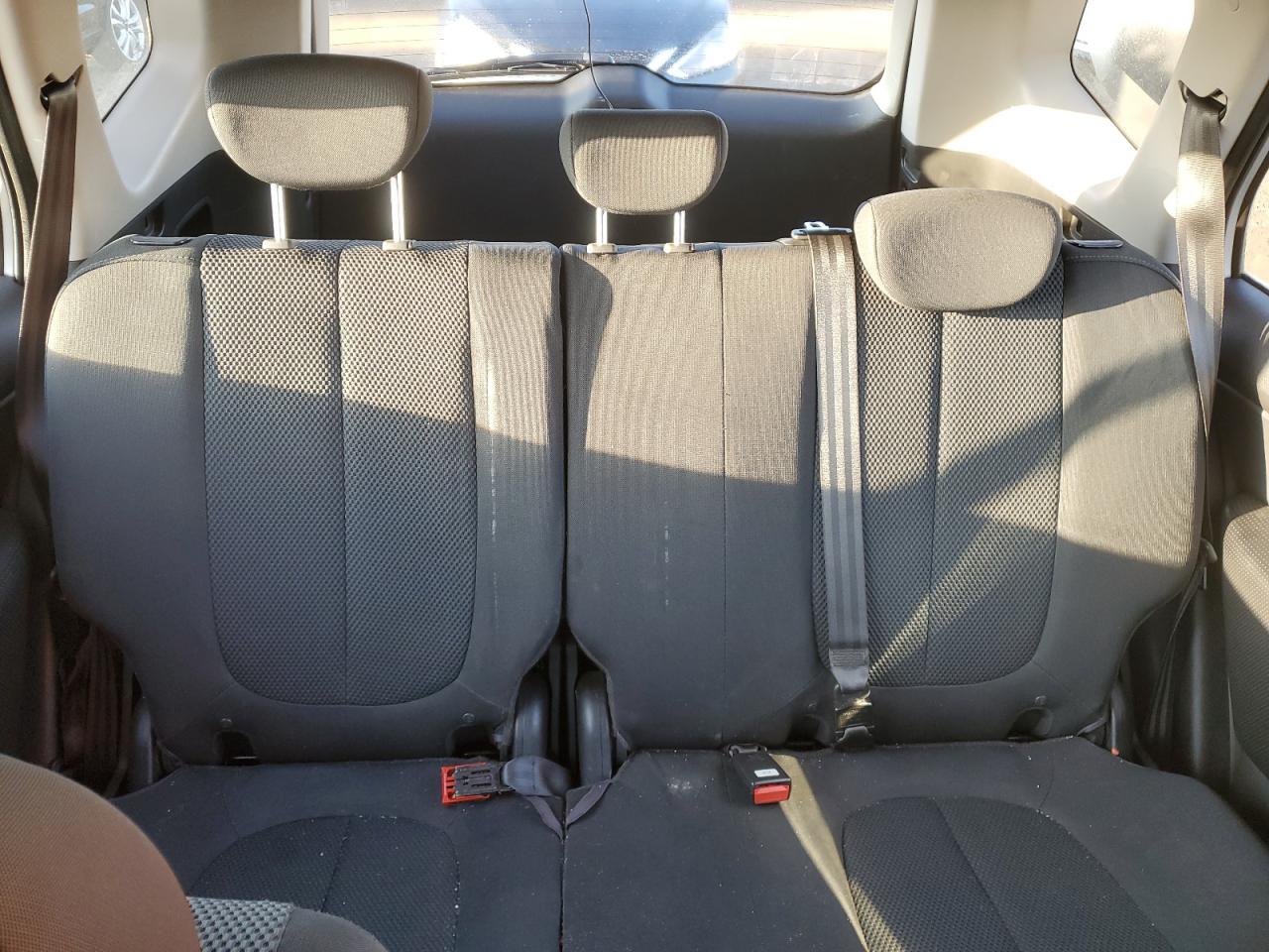 2008 Kia Rondo Lx VIN: KNAFG526787210843 Lot: 85124015