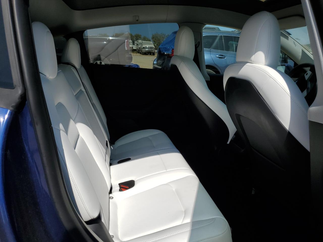 2022 Tesla Model Y VIN: 7SAYGDEF0NF537627 Lot: 89491235