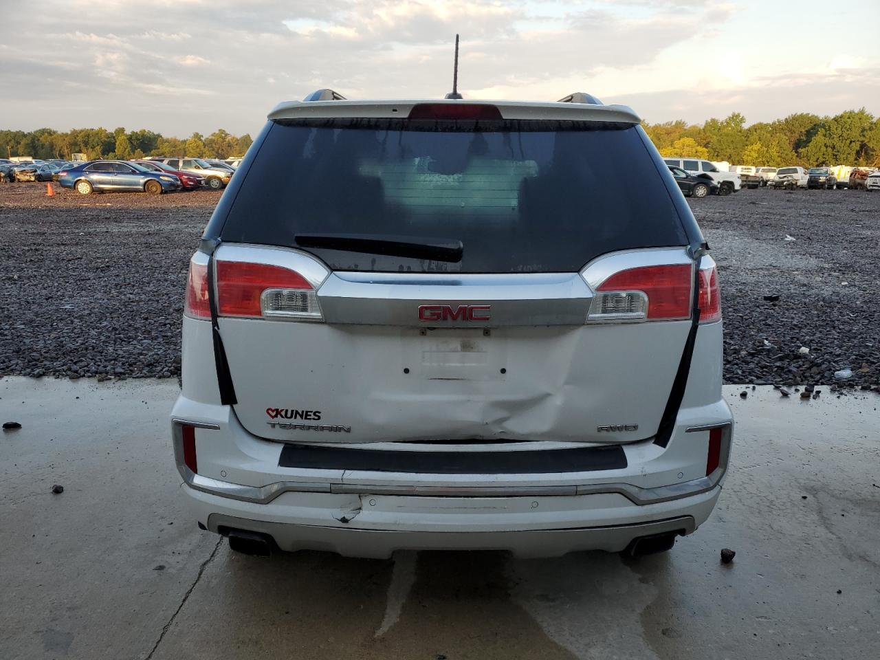 2017 GMC Terrain Denali VIN: 2GKFLVE37H6117132 Lot: 82195105