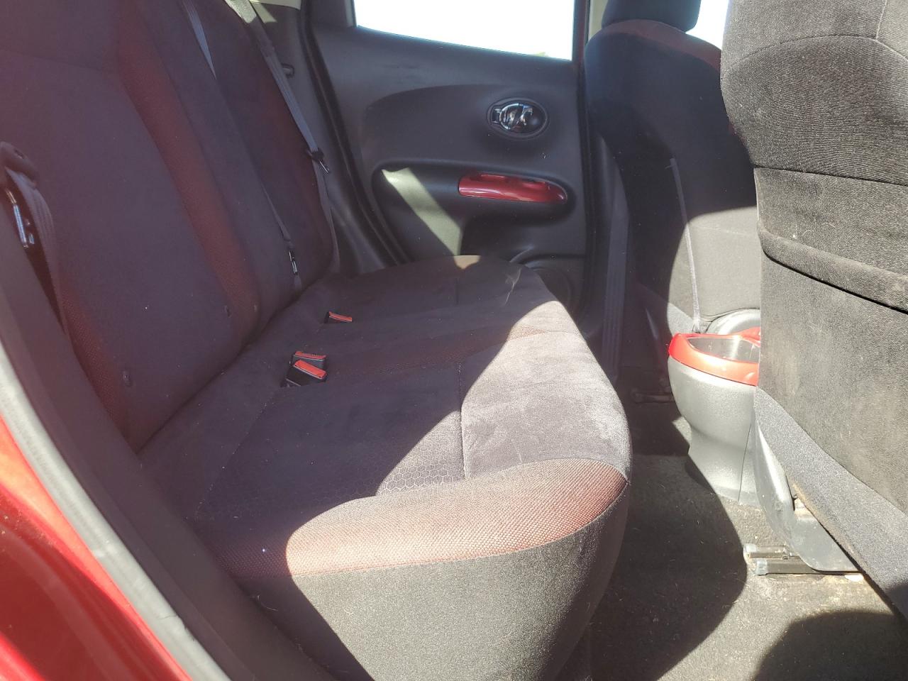 2015 Nissan Juke S VIN: JN8AF5MV5FT552174 Lot: 85272815