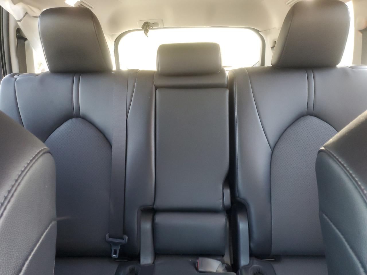 2024 Toyota Grand Highlander Xle VIN: 5TDAAAB57RS010860 Lot: 86142475