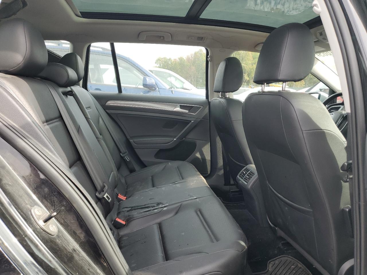 2017 Volkswagen Golf Alltrack S VIN: 3VWH17AU0HM518674 Lot: 82001665