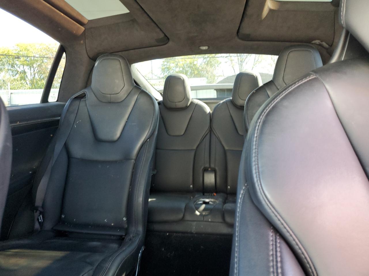 2017 Tesla Model X VIN: 5YJXCBE24HF076684 Lot: 85072435