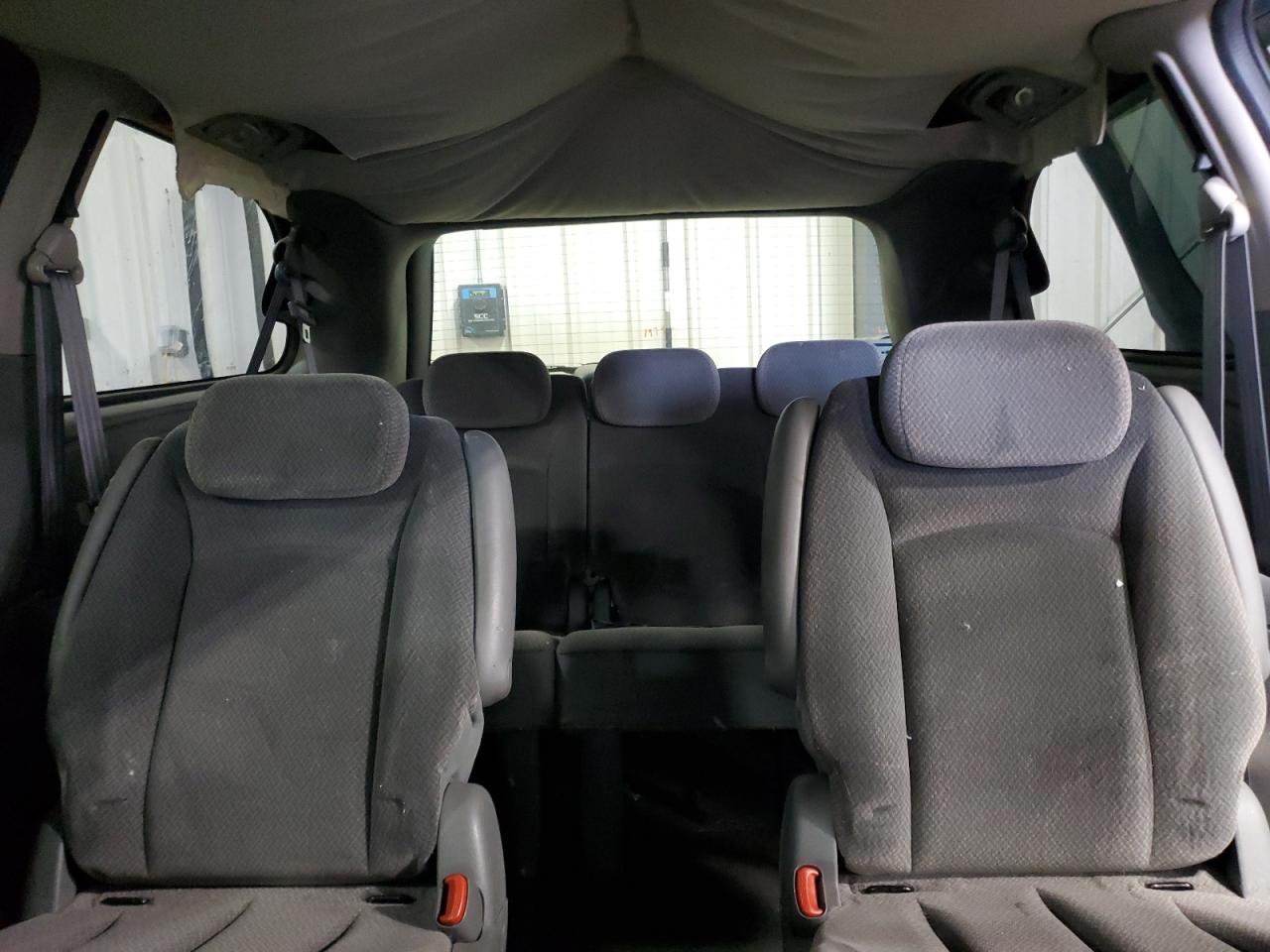 2005 Chrysler Town & Country Touring VIN: 2C4GP54L05R215807 Lot: 84770625