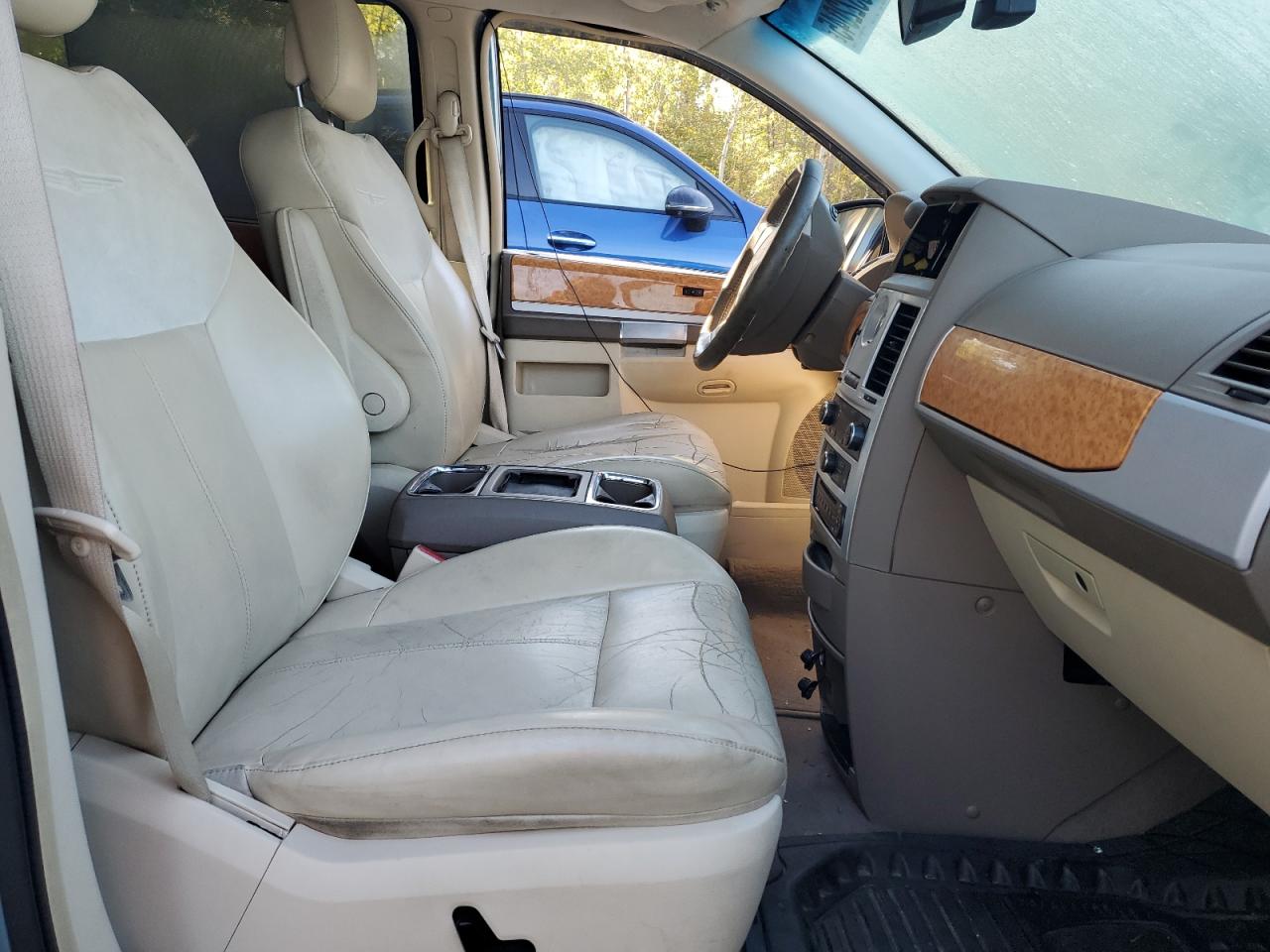 2010 Chrysler Town & Country Limited VIN: 2A4RR6DX0AR448473 Lot: 80522045