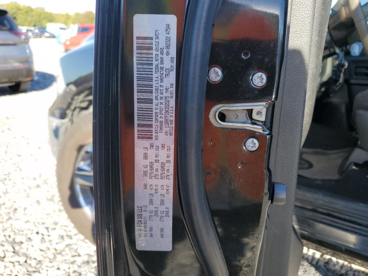 2019 Ram 1500 Classic Tradesman VIN: 1C6RR7FG9KS525275 Lot: 82438275