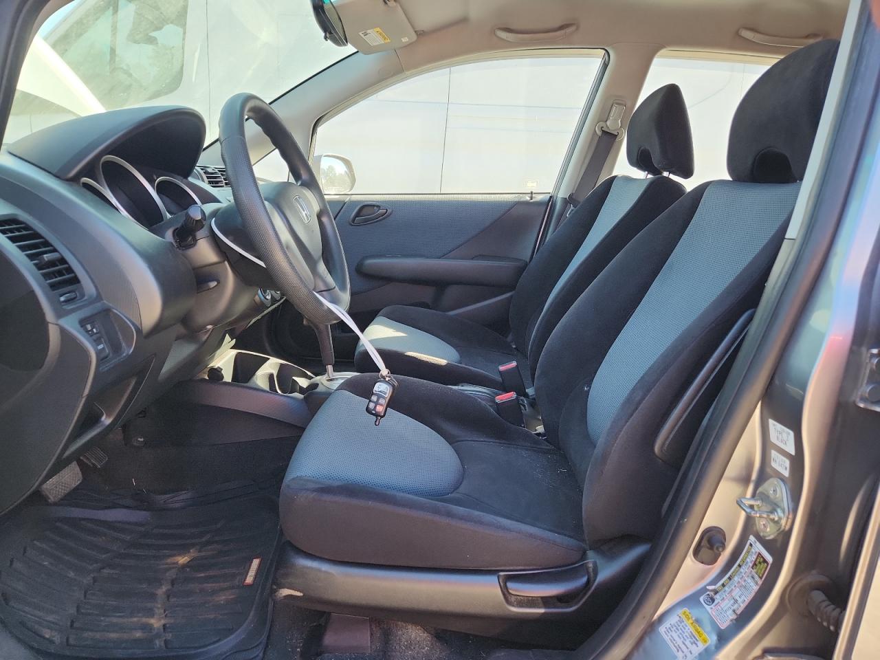 2008 Honda Fit VIN: JHMGD38438S018325 Lot: 81965265