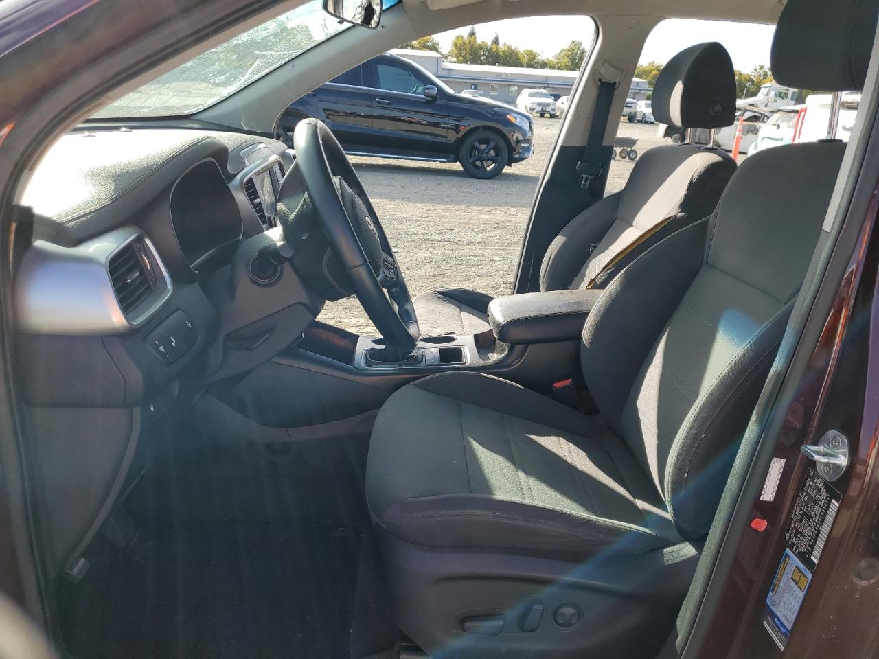 2020 Kia Sorento L VIN: 5XYPG4A33LG664611 Lot: 84909605