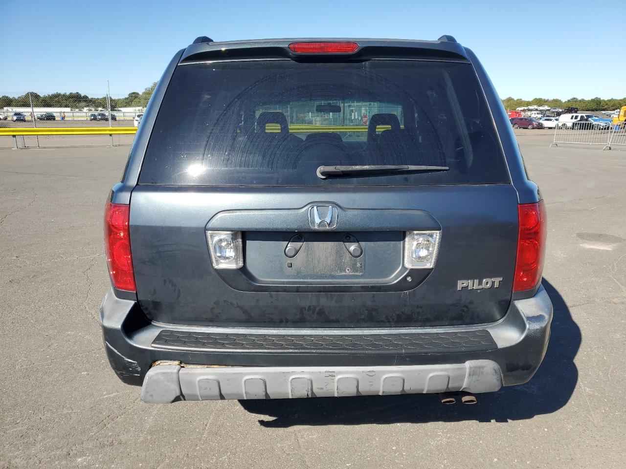 2005 Honda Pilot VIN: 5FNYF18535B058023 Lot: 81904345