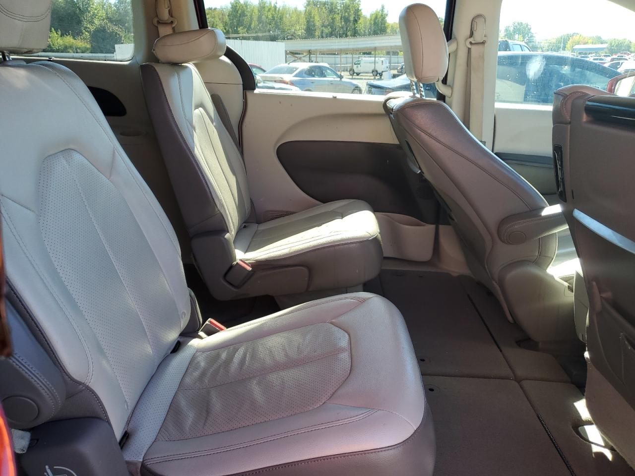 2018 Chrysler Pacifica Touring L Plus VIN: 2C4RC1EG0JR182297 Lot: 86869895