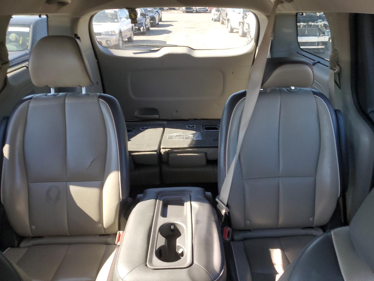 2018 Kia Sedona Lx VIN: KNDMB5C17J6400620 Lot: 85286435