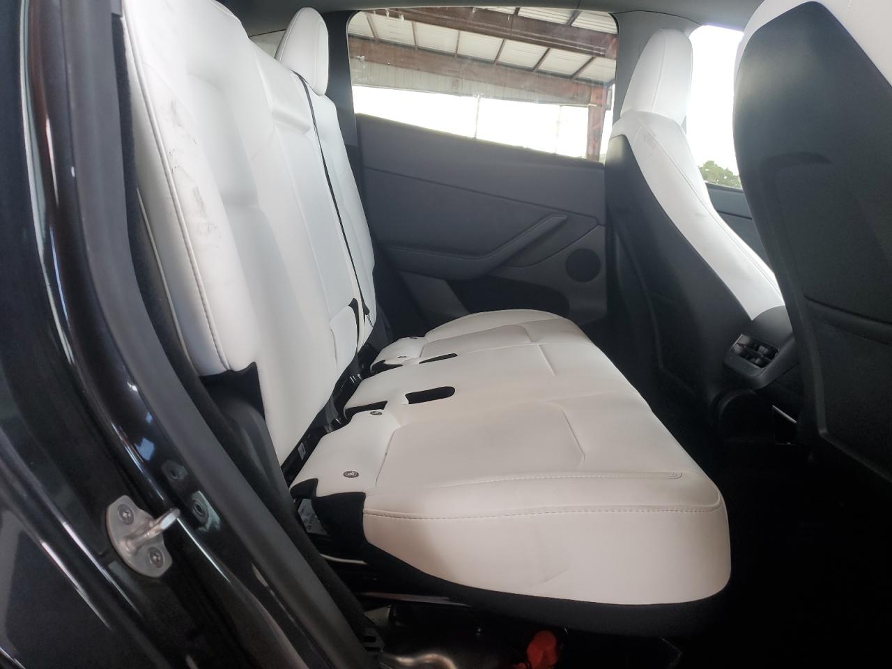 2024 Tesla Model Y VIN: 7SAYGDEF6RF048994 Lot: 85207085