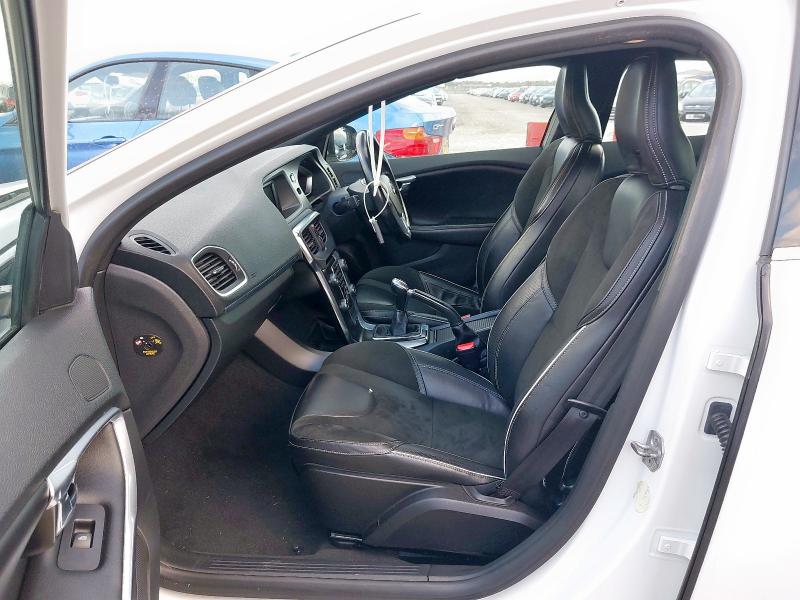 2014 VOLVO V40 D2 R DESIGN 5DR