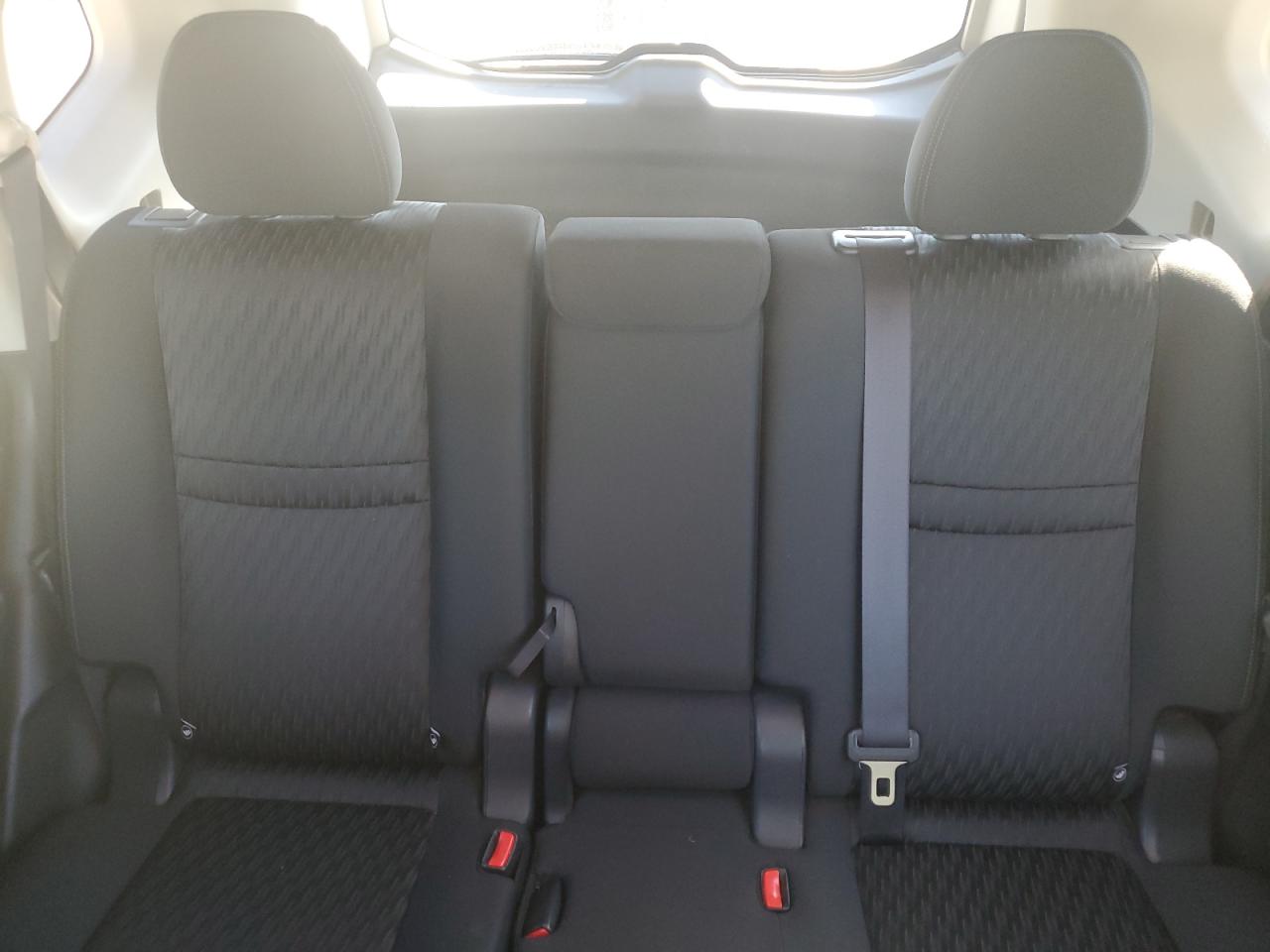 2017 Nissan Rogue S VIN: KNMAT2MT6HP596407 Lot: 84372055