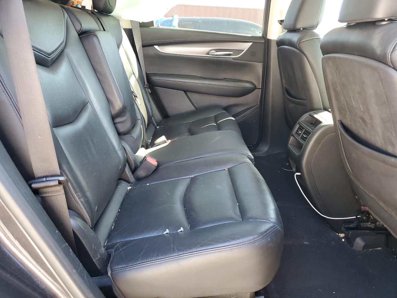 2017 Cadillac Xt5 Premium Luxury VIN: 1GYKNCRS0HZ136615 Lot: 90574155