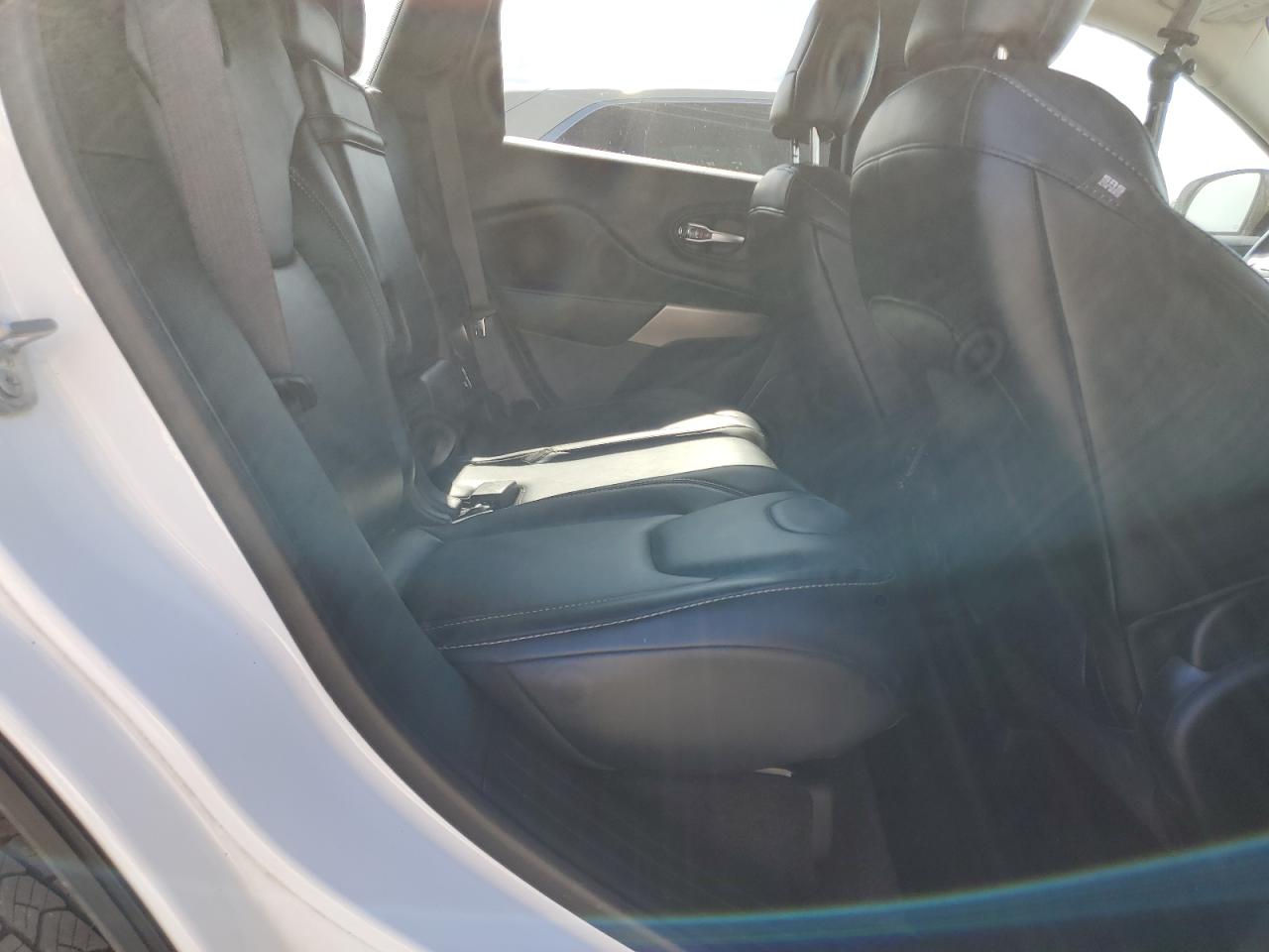 2017 Jeep Cherokee Limited VIN: 1C4PJMDS9HW584129 Lot: 82249875