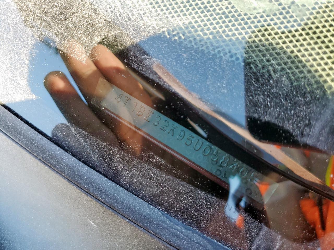 2005 Toyota Camry Le VIN: 4T1BE32K95U058405 Lot: 82394945