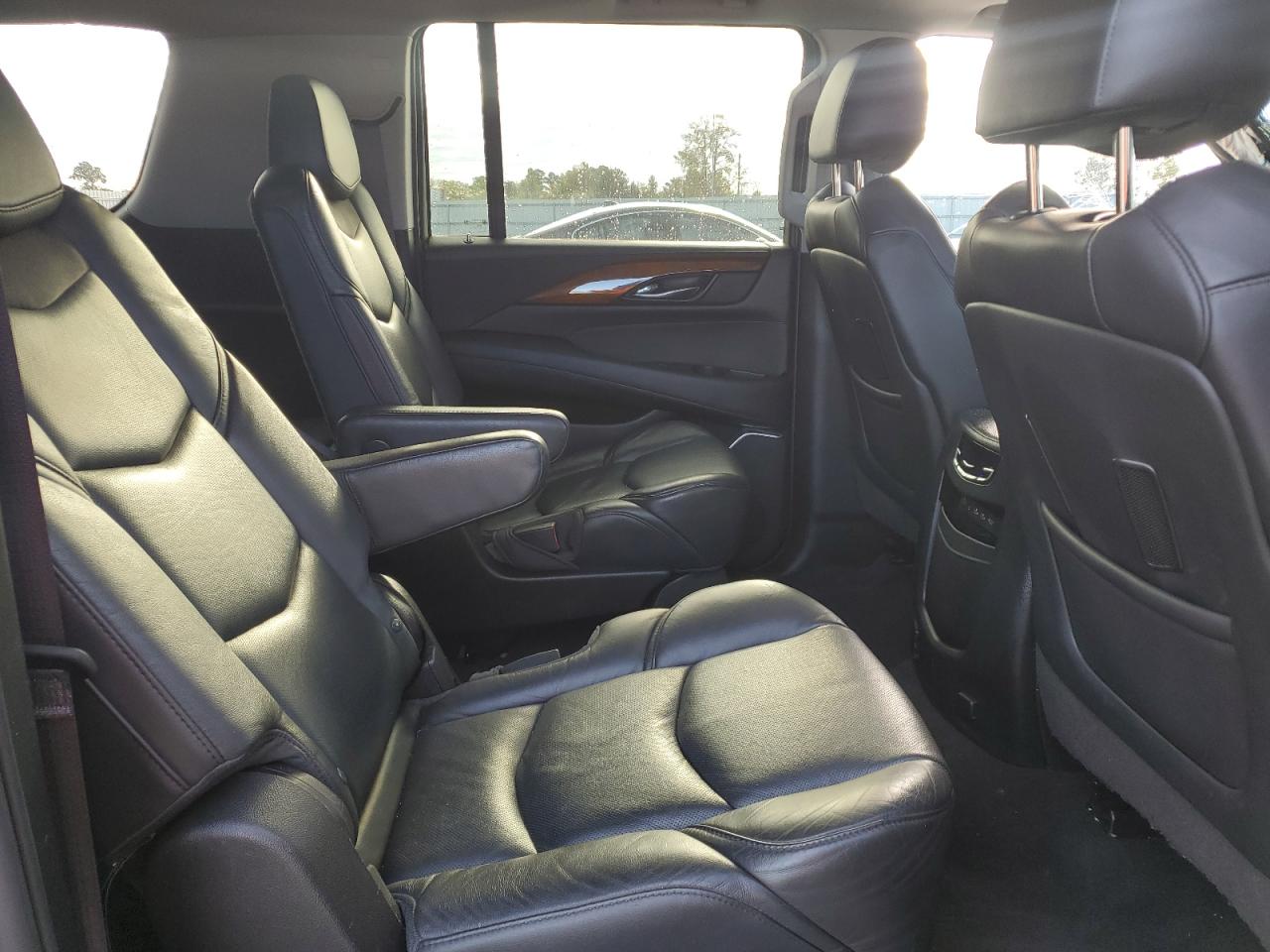 2017 Cadillac Escalade Esv Luxury VIN: 1GYS3HKJ2HR243654 Lot: 85583805