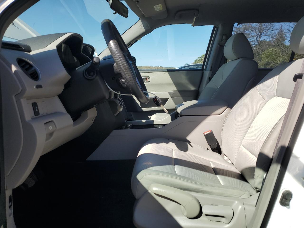 2014 Honda Pilot Lx VIN: 5FNYF4H2XEB041808 Lot: 85098165