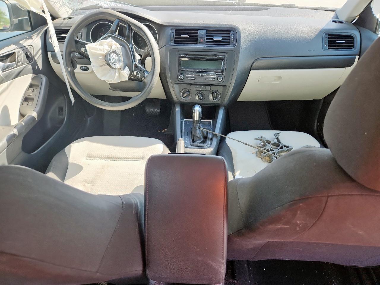 2015 Volkswagen Jetta Base VIN: 3VW2K7AJ2FM287492 Lot: 84654785