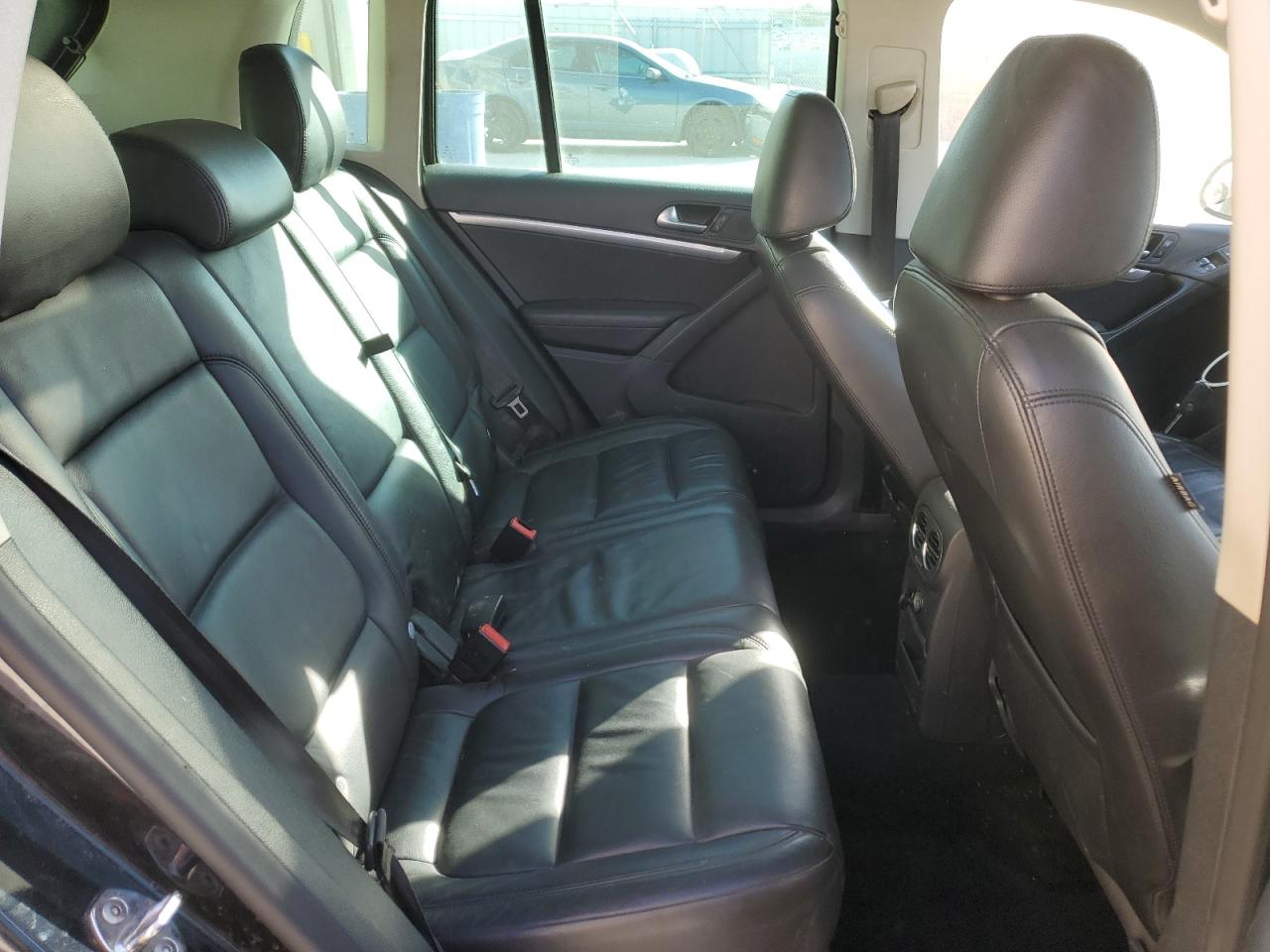 2012 Volkswagen Tiguan S VIN: WVGBV7AX6CW562562 Lot: 87060975