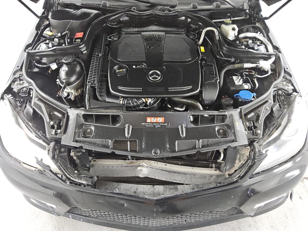 2014 Mercedes-Benz C 350 VIN: WDDGF5HB7EA949827 Lot: 83769075