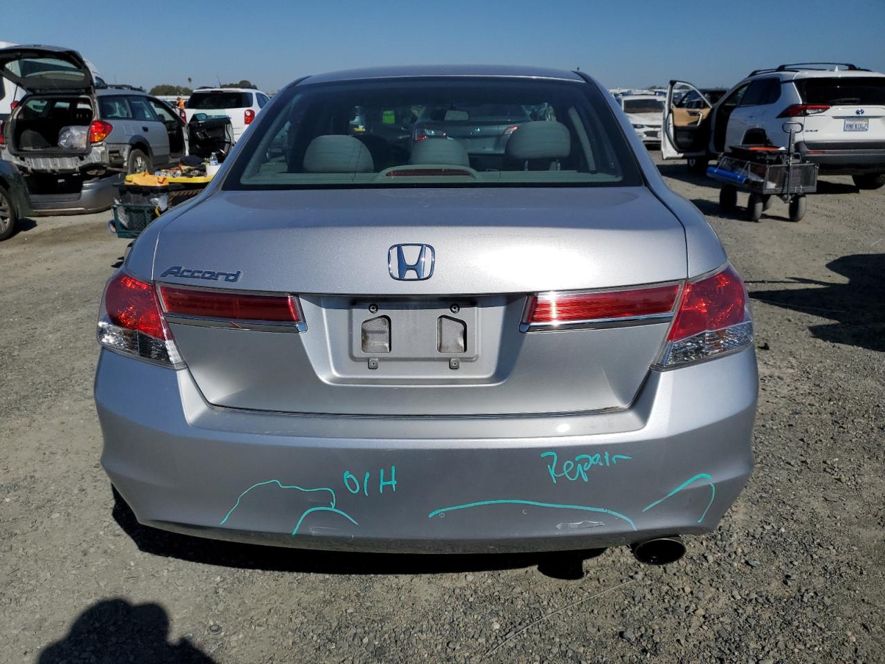 2011 Honda Accord Lx VIN: 1HGCP2F33BA132075 Lot: 85561985