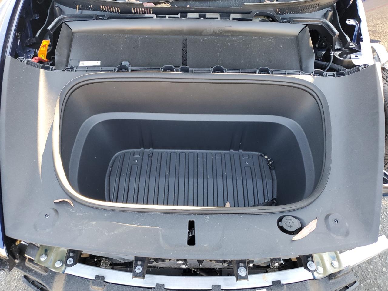 2026 Tesla Model Y VIN: 7SAYGDED5TF424140 Lot: 84655355