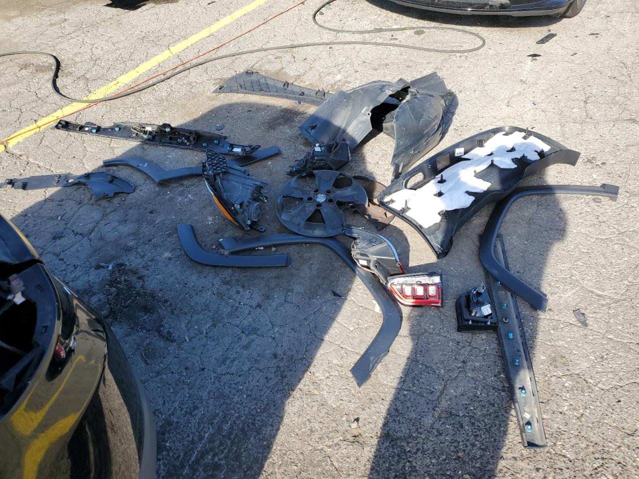 2018 Jeep Compass Latitude VIN: 3C4NJDBB7JT399499 Lot: 85528765