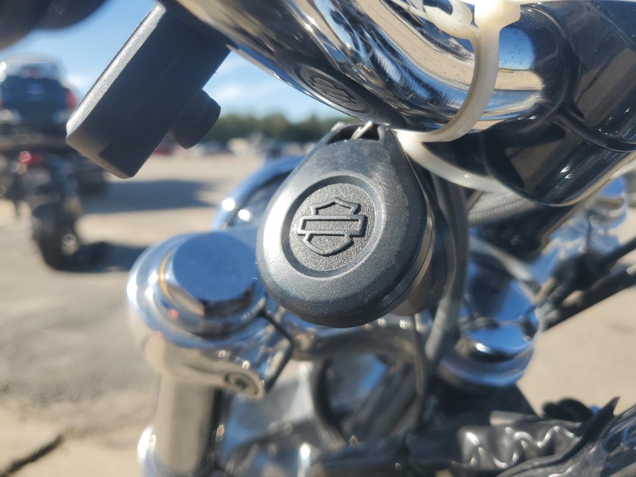 2010 Harley-Davidson Fxdwg VIN: 1HD1GP412AC304781 Lot: 82443455