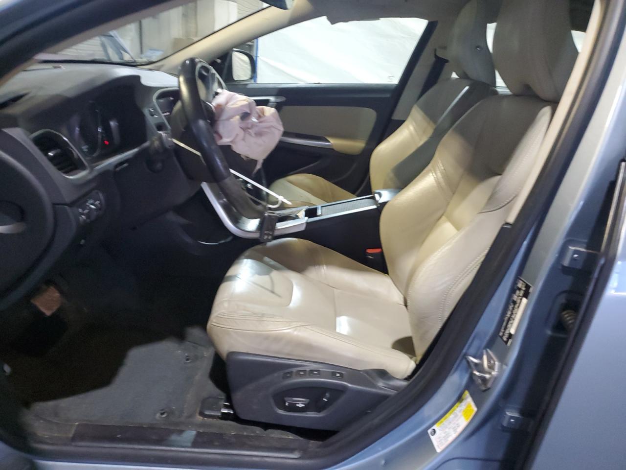 2017 Volvo S60 Platinum VIN: LYV402TM8HB153588 Lot: 90798405