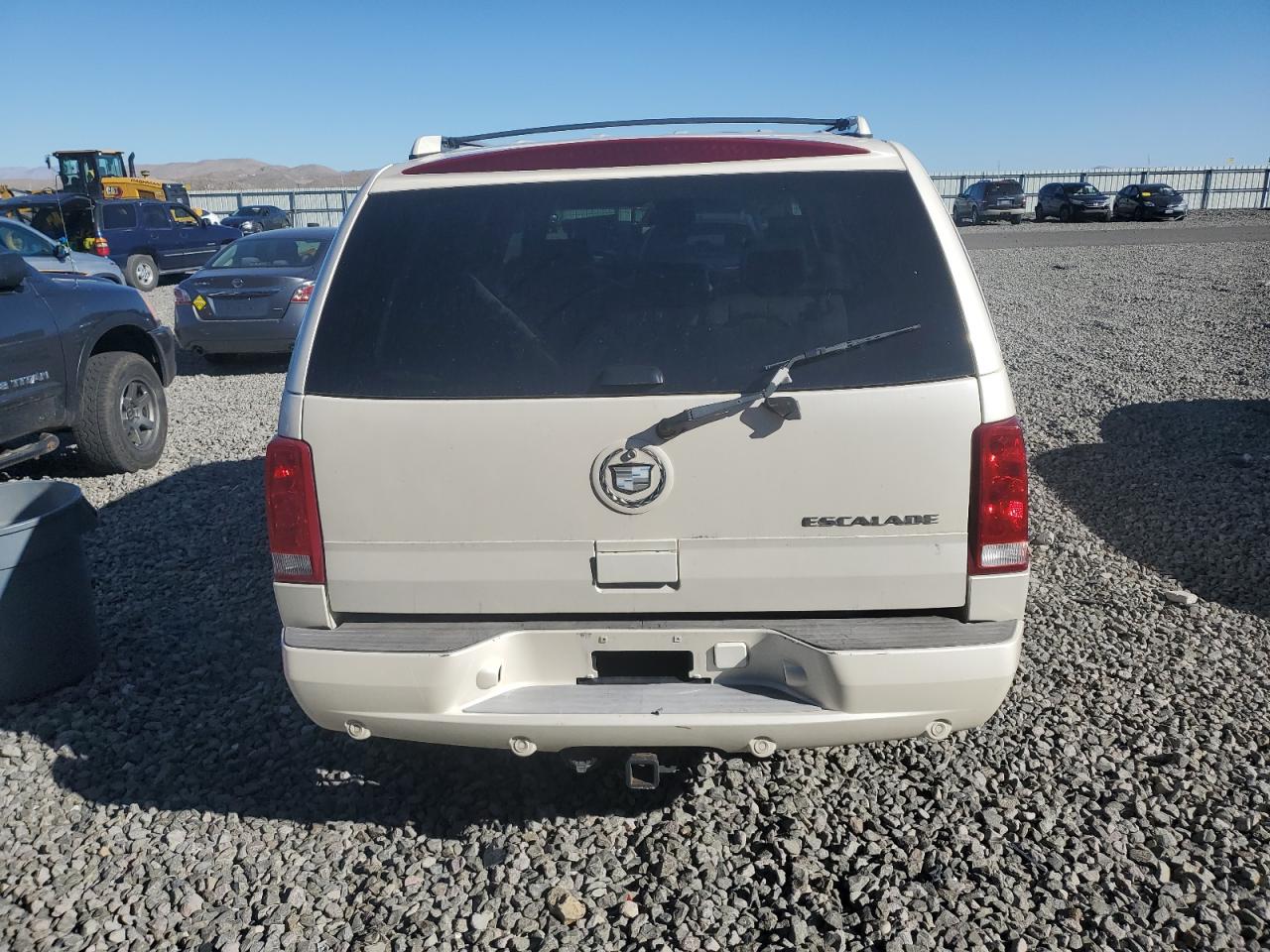 2005 Cadillac Escalade Luxury VIN: 1GYEK63N75R122555 Lot: 85402105