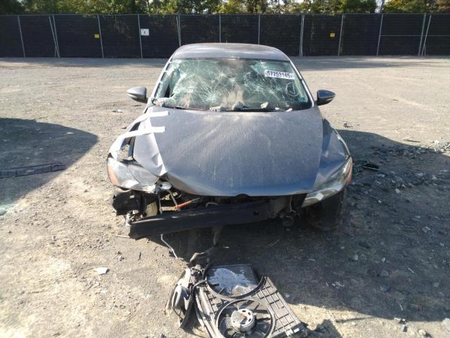 Седаны VOLKSWAGEN PASSAT 2012 Серый