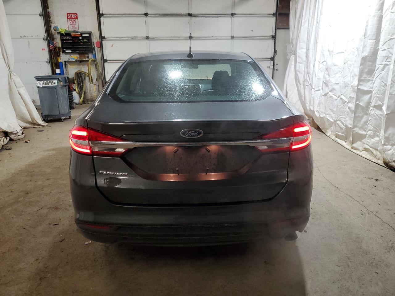 2018 Ford Fusion S VIN: 3FA6P0G75JR133210 Lot: 82528085