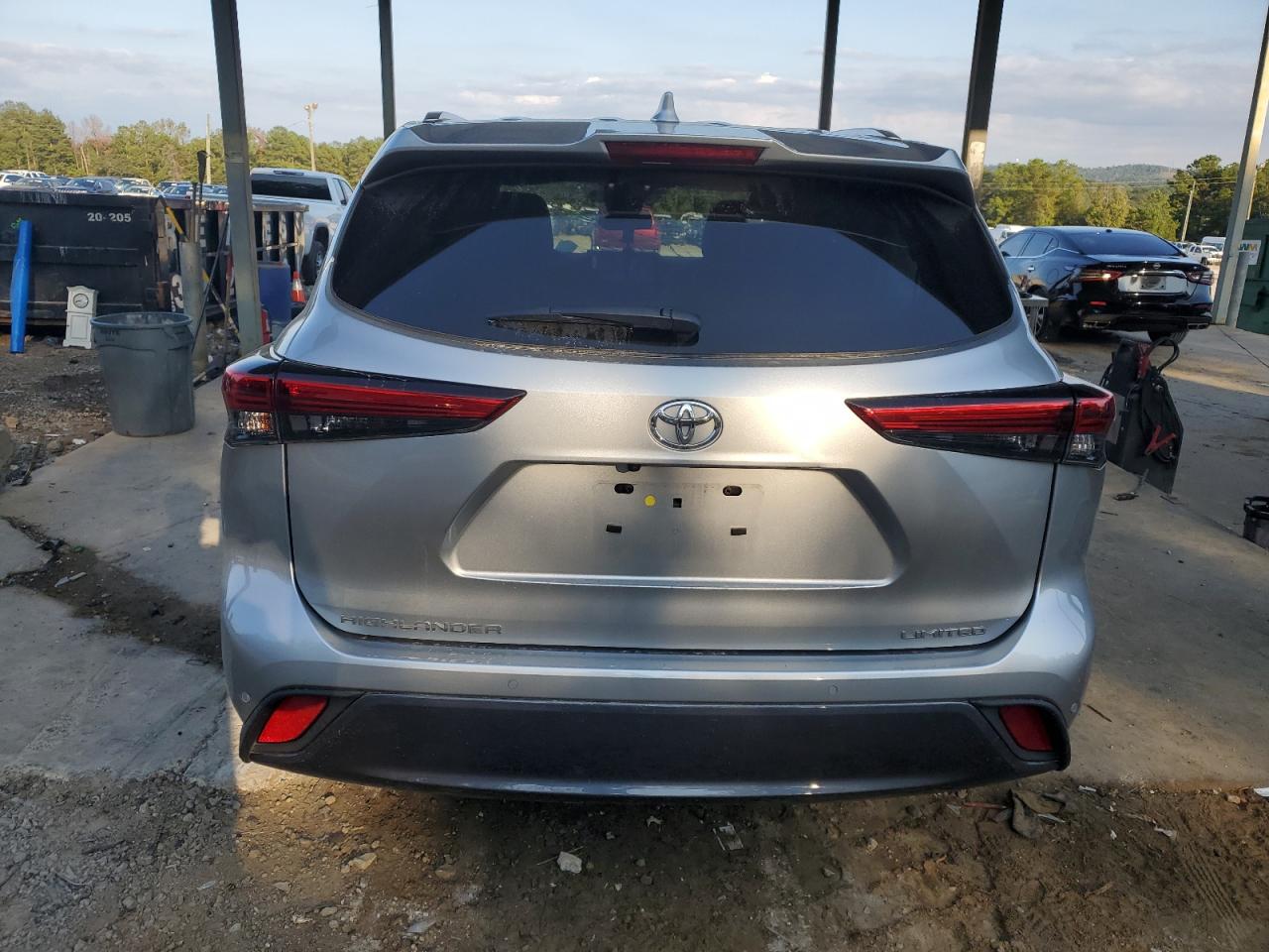 2023 Toyota Highlander L VIN: 5TDKDRAHXPS019703 Lot: 82379375