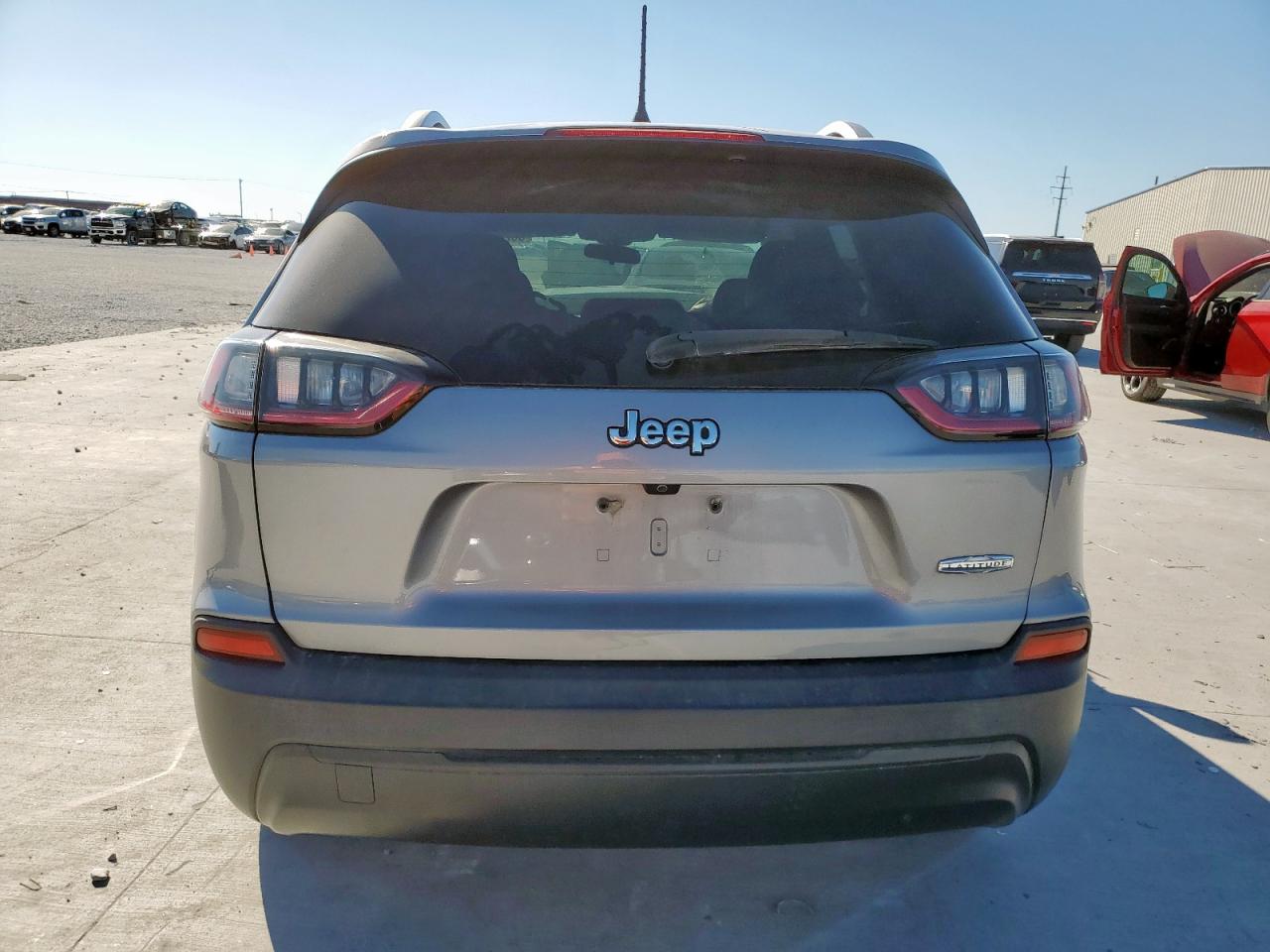 2019 Jeep Cherokee Latitude Plus VIN: 1C4PJLLB8KD240662 Lot: 86252415