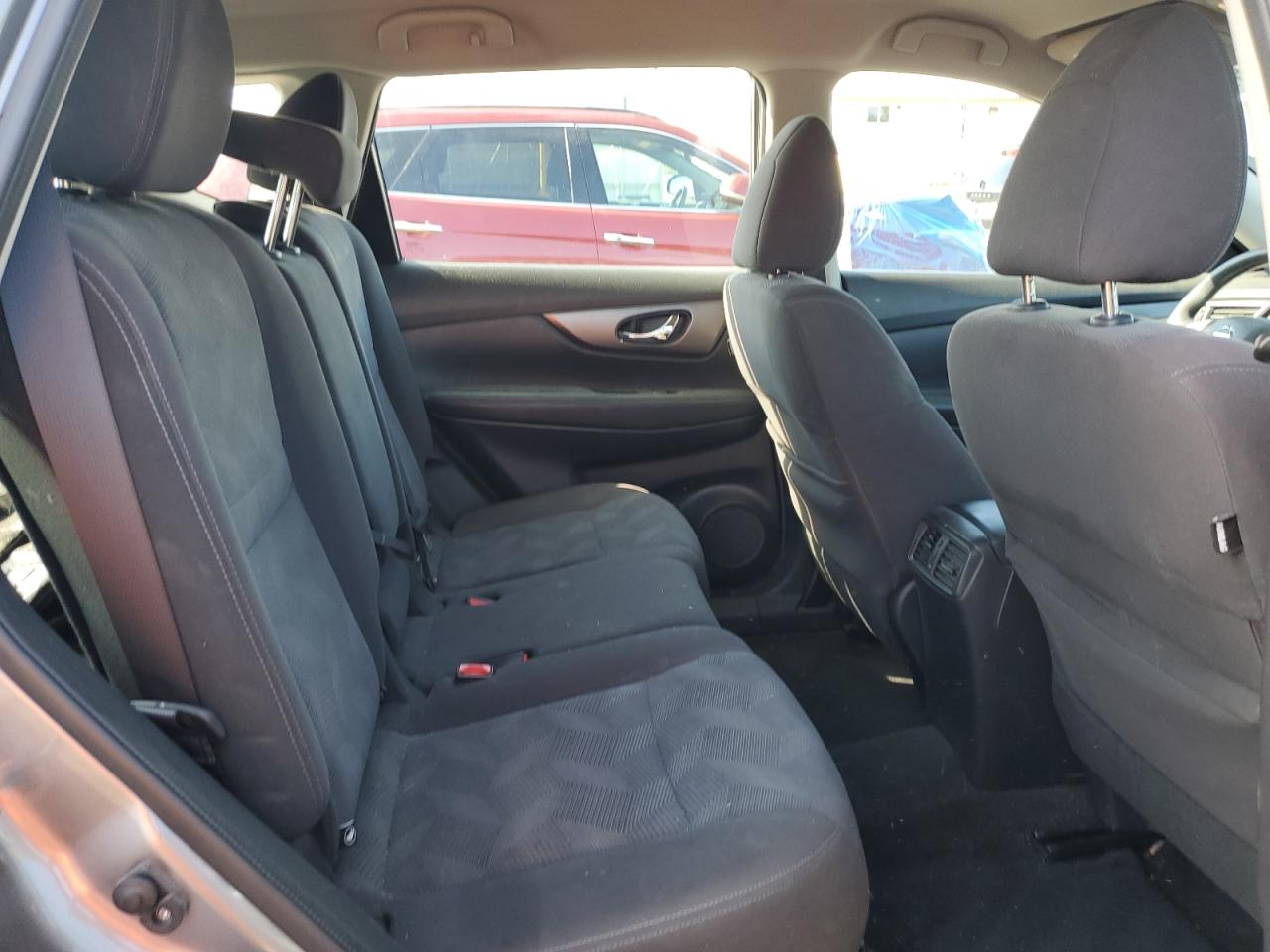 2016 Nissan Rogue S VIN: KNMAT2MV3GP703302 Lot: 85861675