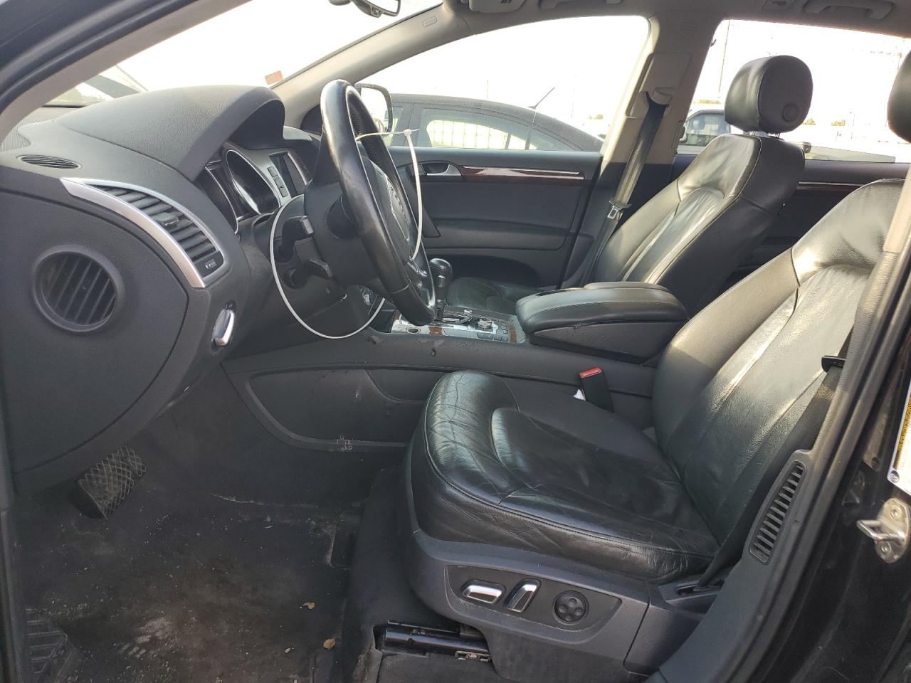 2010 Audi Q7 Premium Plus VIN: WA1LYAFE0AD007159 Lot: 86671025